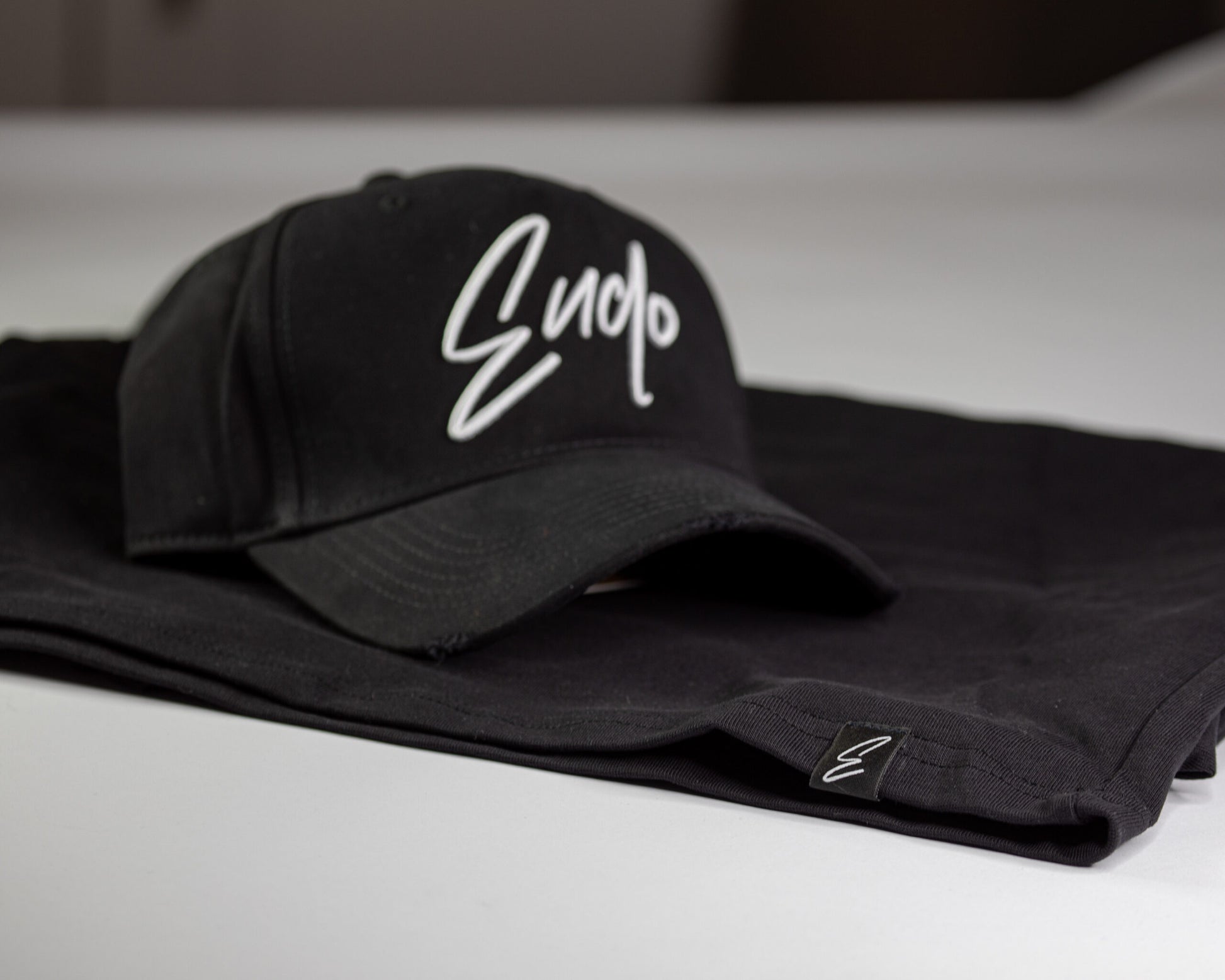 Endo Cap - Black & White image 5